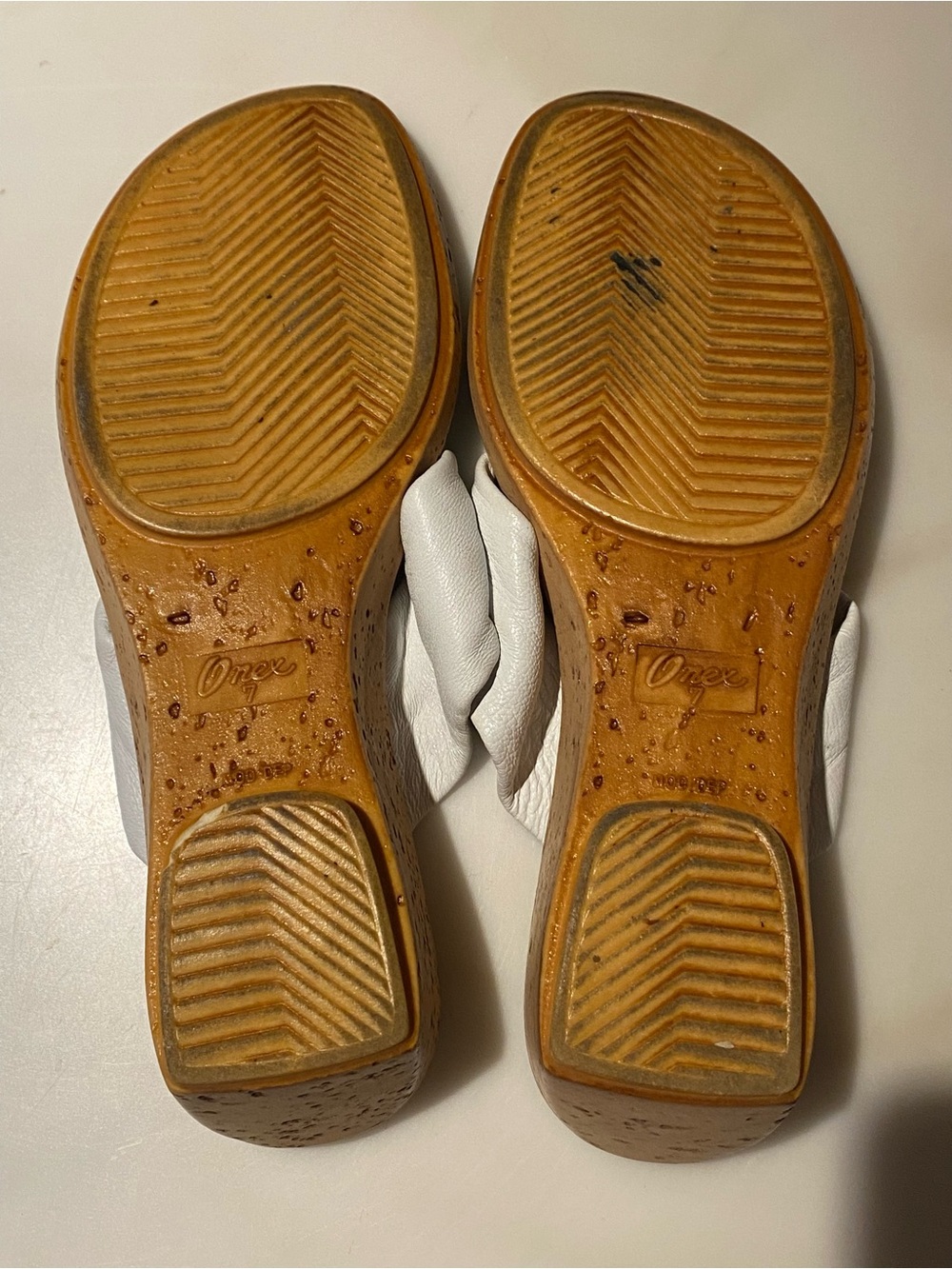 ONEX White Wedge Thong Sandals with Rhinestone Accent, Size 7 - Picture 7 of 8
